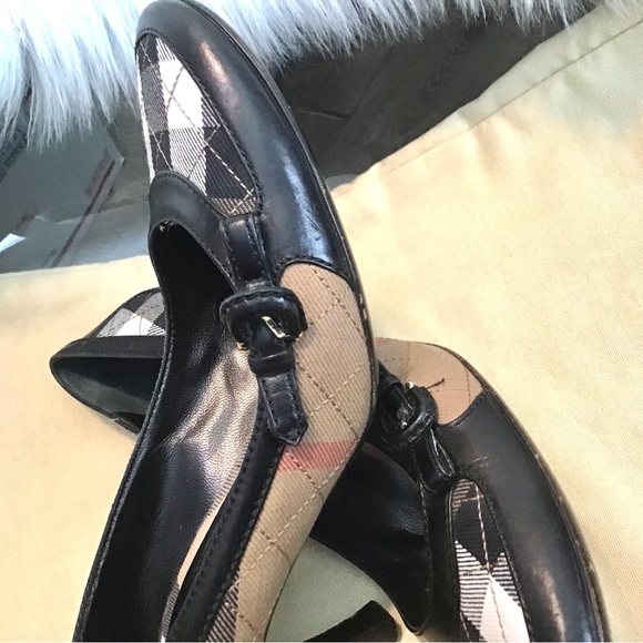 Burberry Heels Size 8 1/2 - Picture 3 of 13